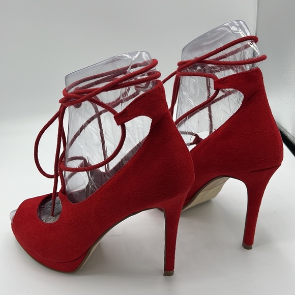 High Heel Red Shoe - Picture 4 of 5